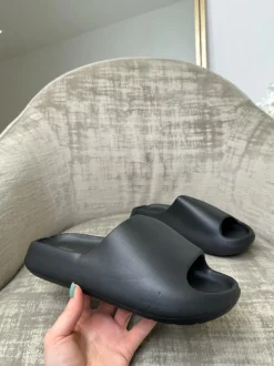 Yasmin Slip On Sliders - Black